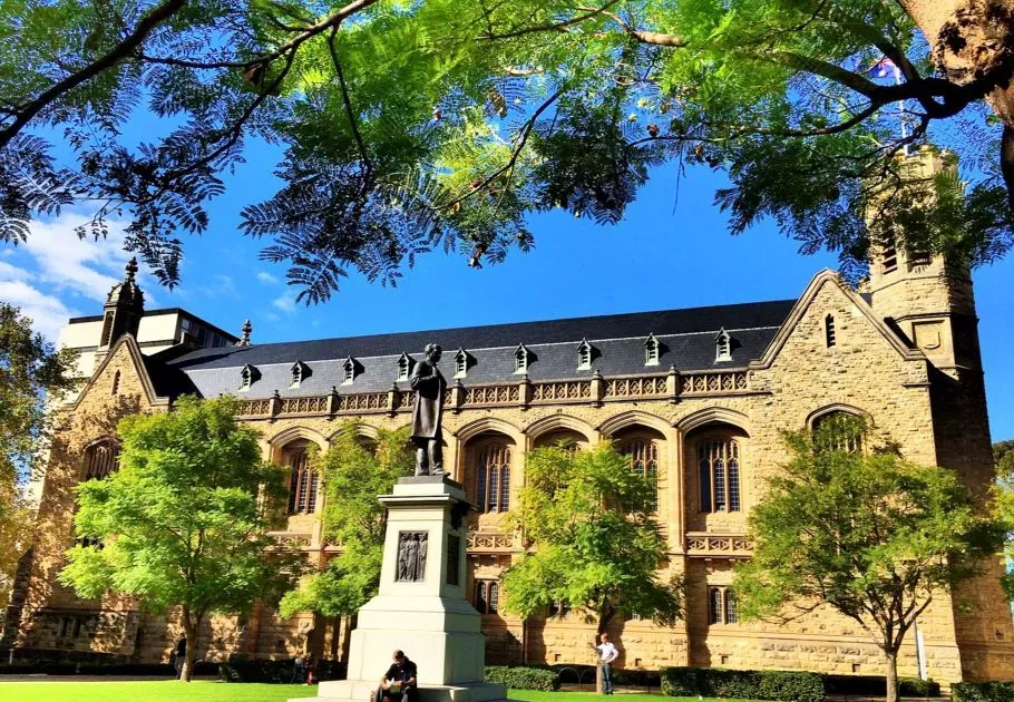 公开美军核心机密，随后逃到俄罗斯7年的斯诺登，如今过的如何？