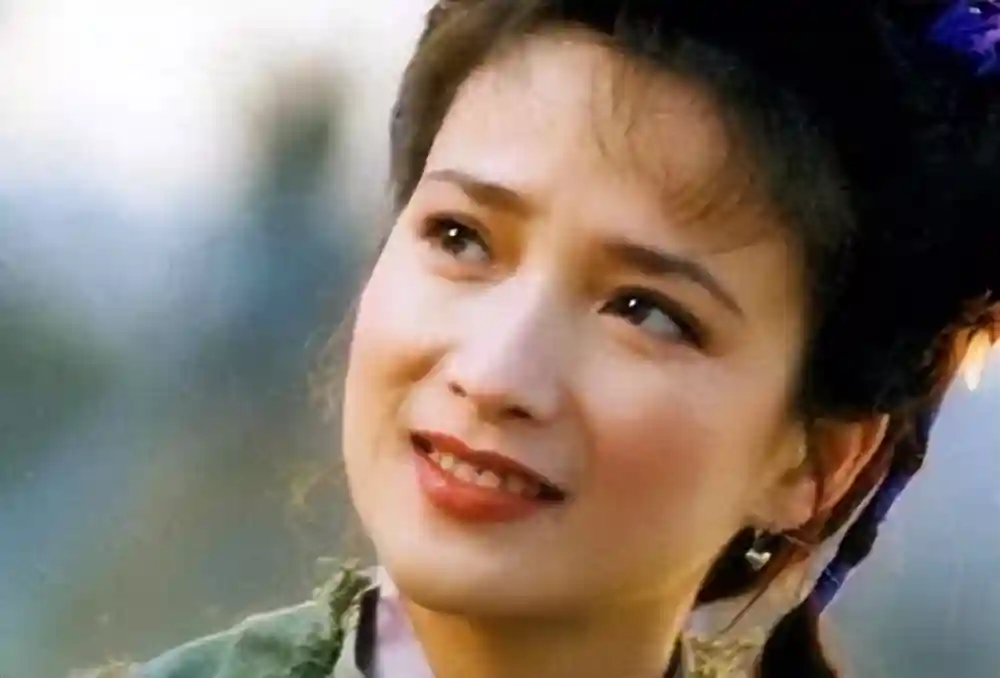 刘威：被何晴甩，抛弃同居八年的杨若兮娶了化妆师，51岁老来得子