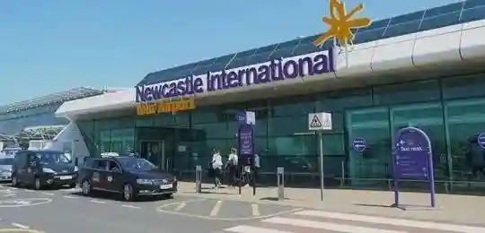 28小时极限跑毒：超详细英国留学生回国经历全过程