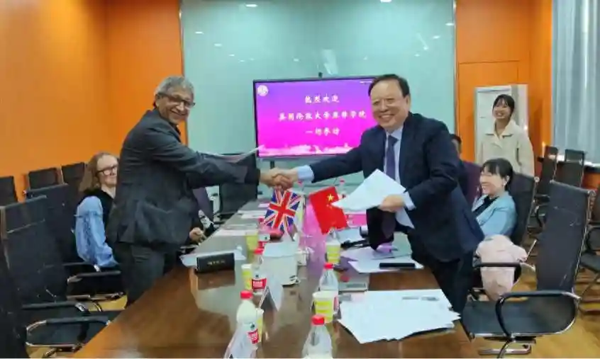 英国伦敦大学亚非学院参访我院