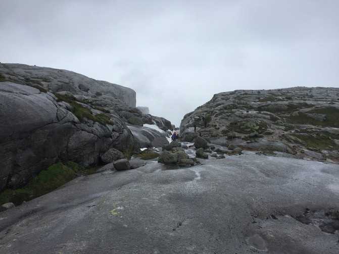 乌鲁木齐航空曼谷航线迎来首批泰籍旅客