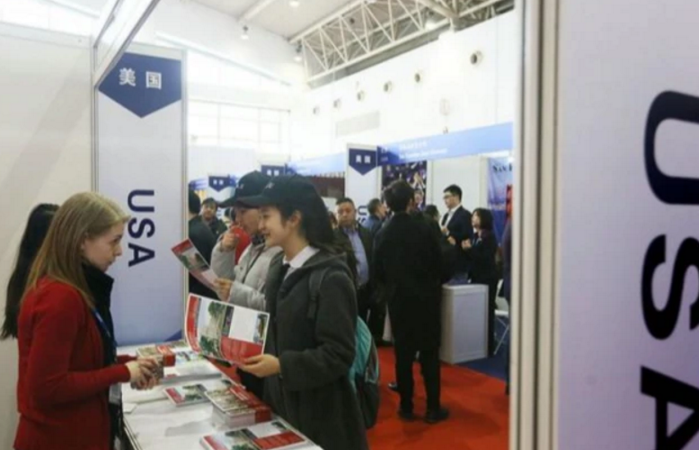 乐山“地沟油”首次走出国门 加工后可作航空燃料