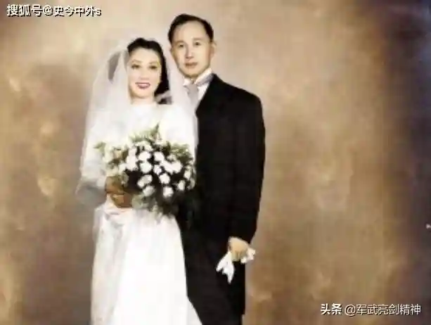 哥哥帅气留学归来，妹妹急着给他介绍女朋友，哥哥：你嫁给我吧